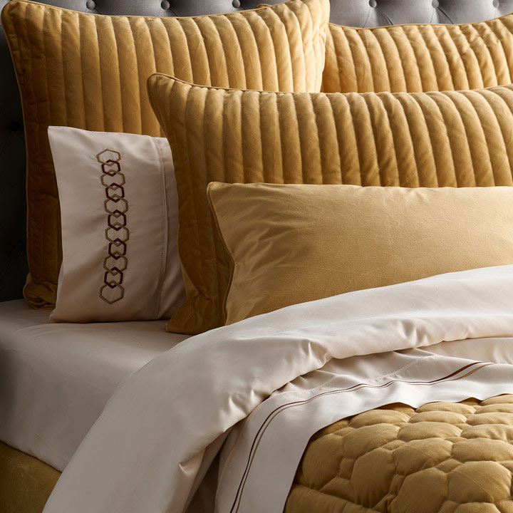 Royale Standard Pillowcase Gold